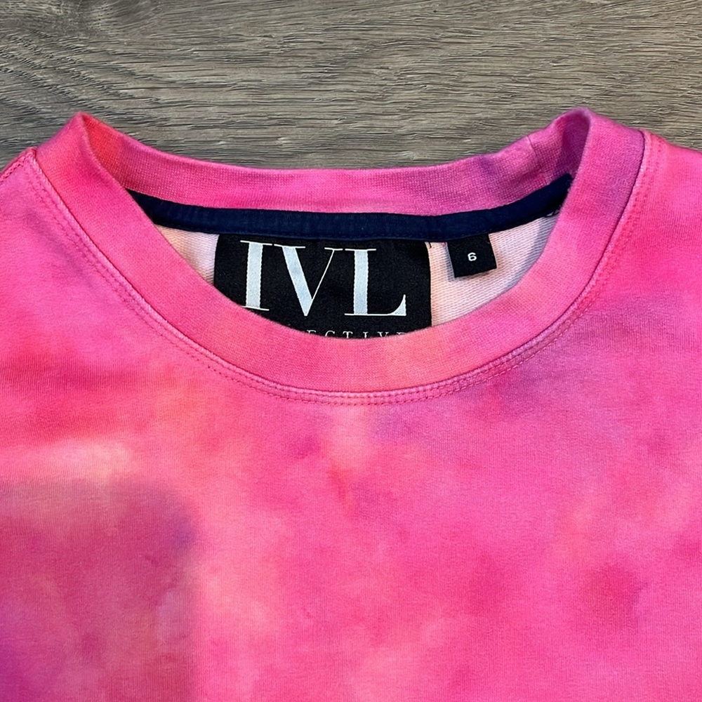 IVL Collective Women’s Cropped Sweatshirt - Picture 4 of 5